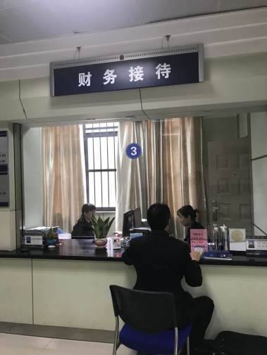 西班牙跨国诈骗案 前往探监01.jpg